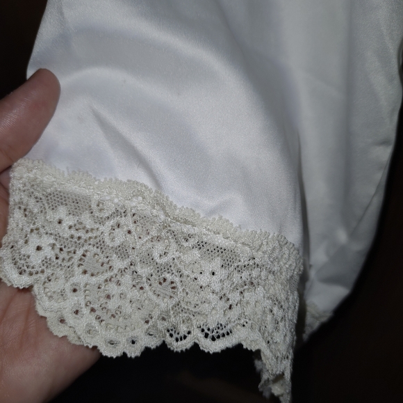 Bride robe - Picture 6 of 6